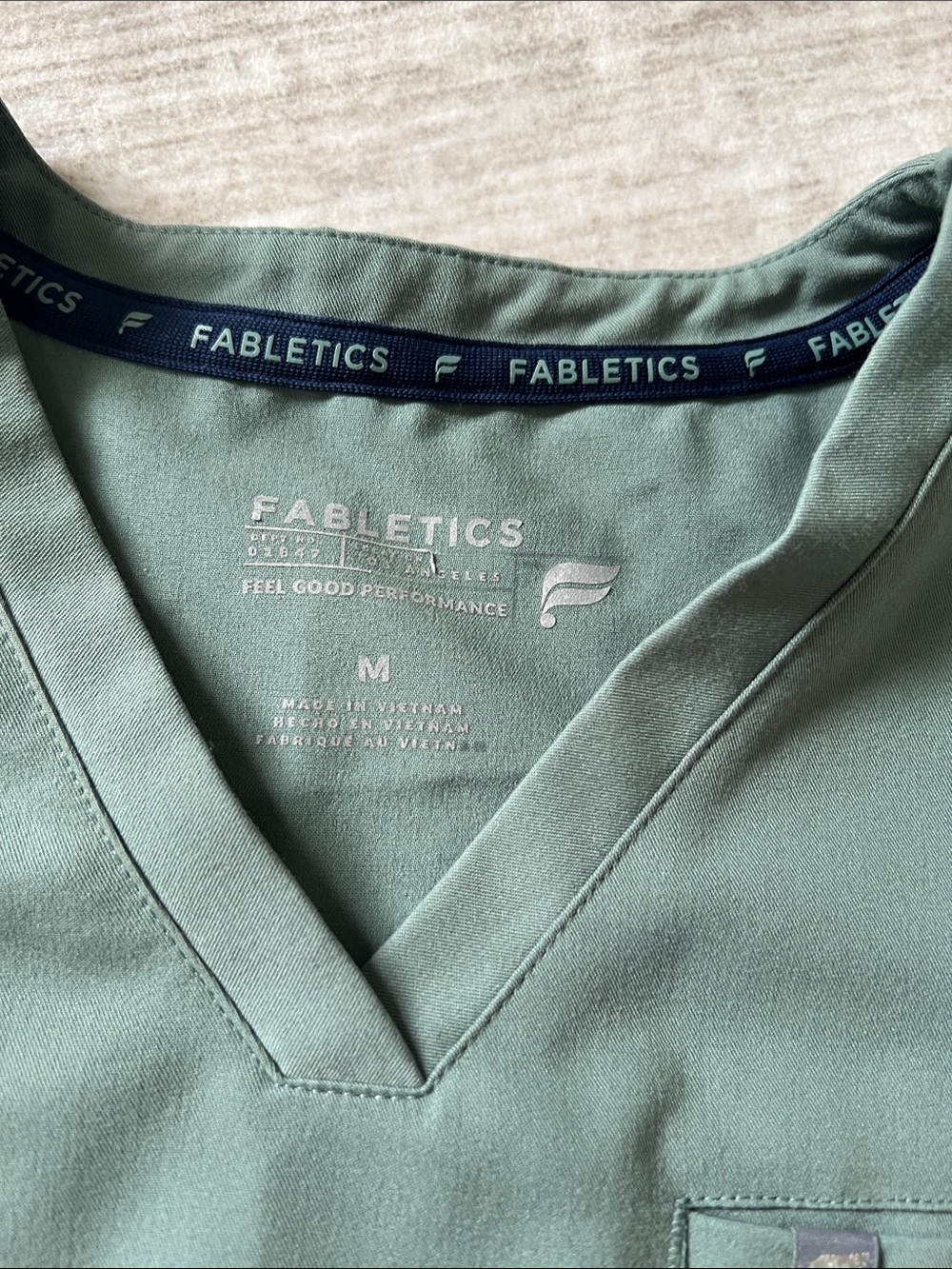 Women's Olive Green Cargo Jogger Scrub Top M and Pants S - Picture 2 of 3